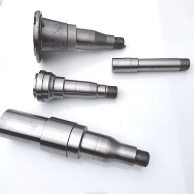 Koolstofstaal Antirust Aanhangwagen Axle Spindle, de Delen van het de Hoge Precisiesmeedstuk van de Zandontploffing