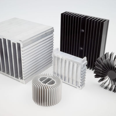 Antirust Stabiele Aluminiumuitdrijving Heatsink, Automobiel Uitgedreven Aluminiumprofielen